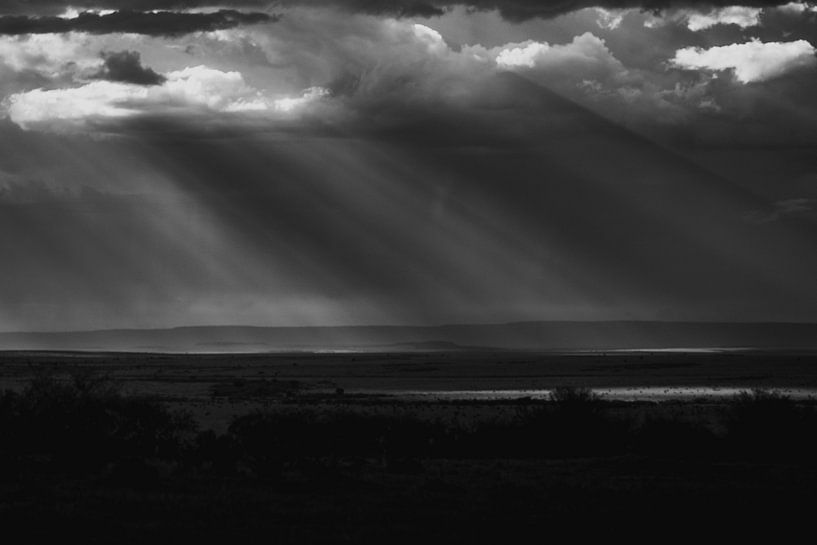 Landschap Masai Mara met prachtige zonnestralen van Dave Oudshoorn