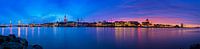 Panorama skyline Kampen aan de rivier tijdens een adembenemende zonsondergang 1 van Anton de Zeeuw thumbnail