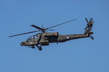 Griekse Boeing AH-64A Apache gevechtshelikopter. van Jaap van den Berg