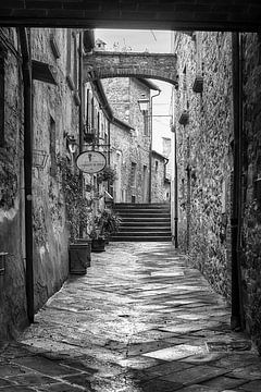 Scène de rue Lucignano, Toscane sur Mark Bolijn