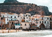 Strand in Cefalù, Italië