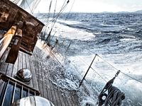 Zeezeilen met harde wind
