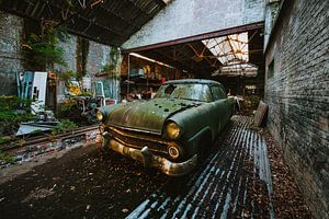 voiture ford fairlane abandonnée sur Maikel Claassen Fotografie