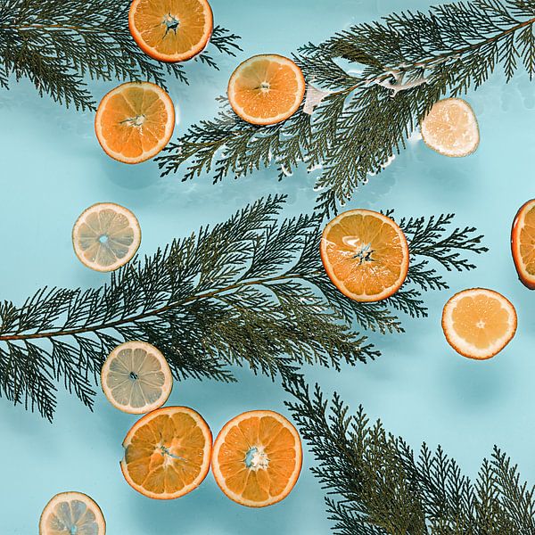 Valencia vibre - oranges // baby blue par Nikki Segers