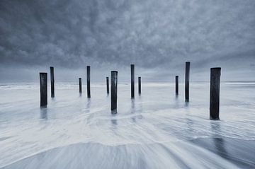 Palendorp in cold-black by peterheinspictures