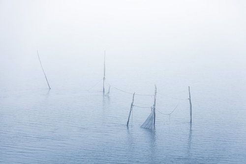 Fischernetze im Wattenmeer am Afsluitdijk