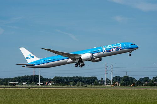 KLM Boeing 787-10 Dreamliner  by Jaap van den Berg