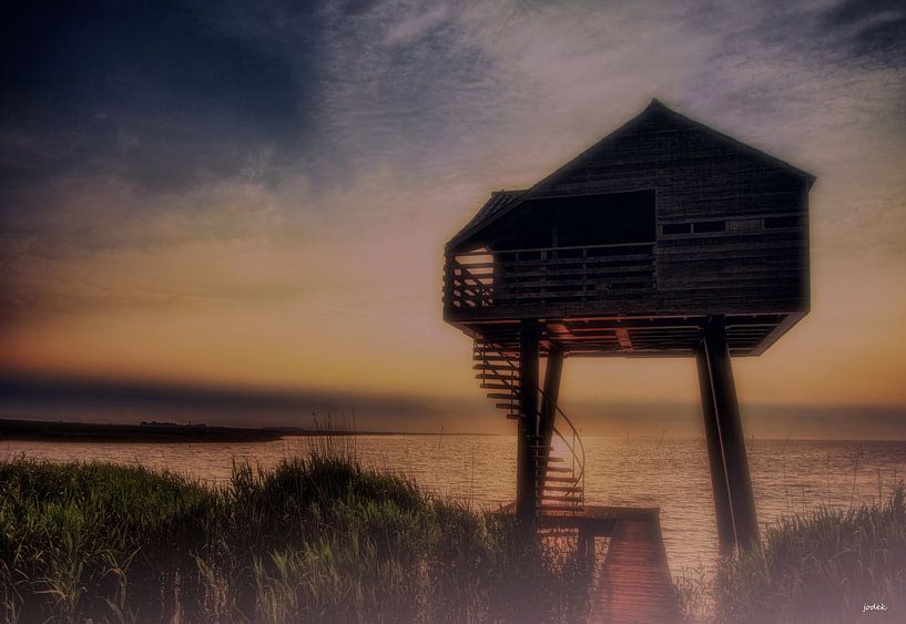 Bird-watching hut by the sea by John Dekker