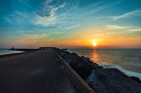 Nederlandse Zonsondergang aan Wijk aan Zee