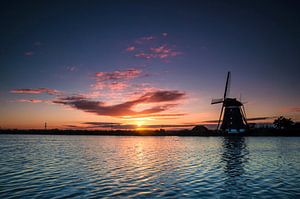 Eendrachtsmolen Rottemeren bij Zonsopgang van Ricardo Bouman