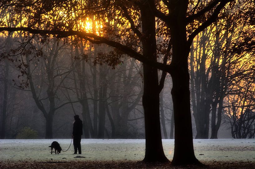 Promenade dans la neige au lever du soleil par Edgar Schermaul