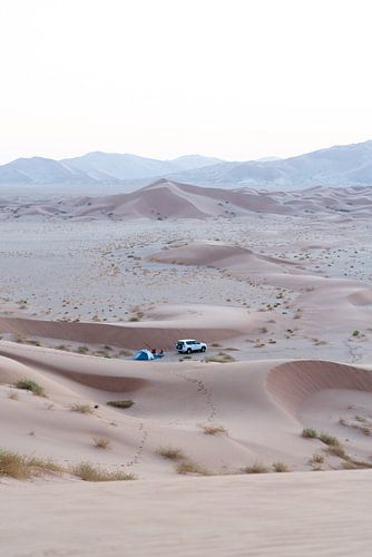 Wildkamperen in de Rub al Khali woestijn, Oman