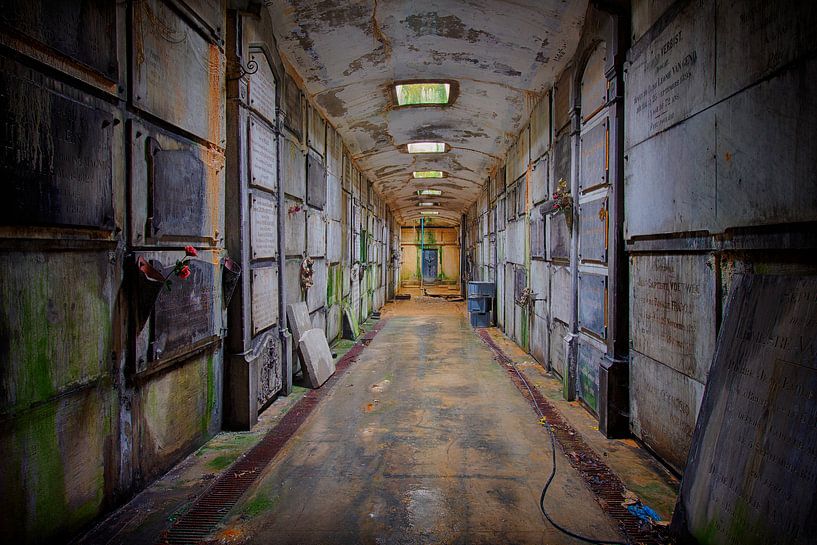 Urbex: Verlaten crypte van Carola Schellekens