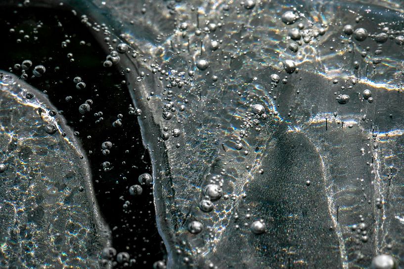The magic of ice by Marion Peeten