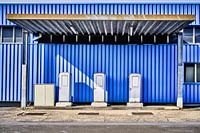 Blauw benzinestation