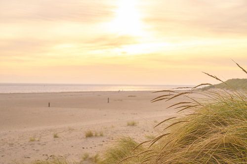 Zonsopgang op het strand van Texel tijdens de herfst