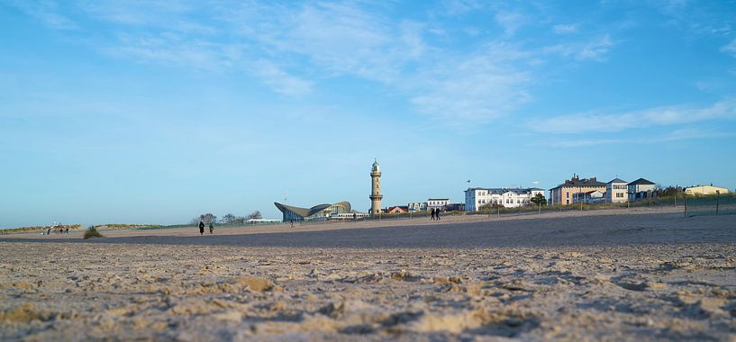 Warnemünde beach on the coast of the Baltic Sea in Germany by Heiko Kueverling