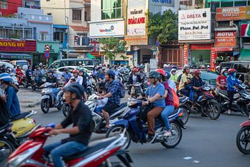 Bromfiets drukte in Saigon (Vietnam) van t.ART