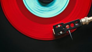 Rote Schallplatte in Bewegung – Modernes Vinyl Wandbild