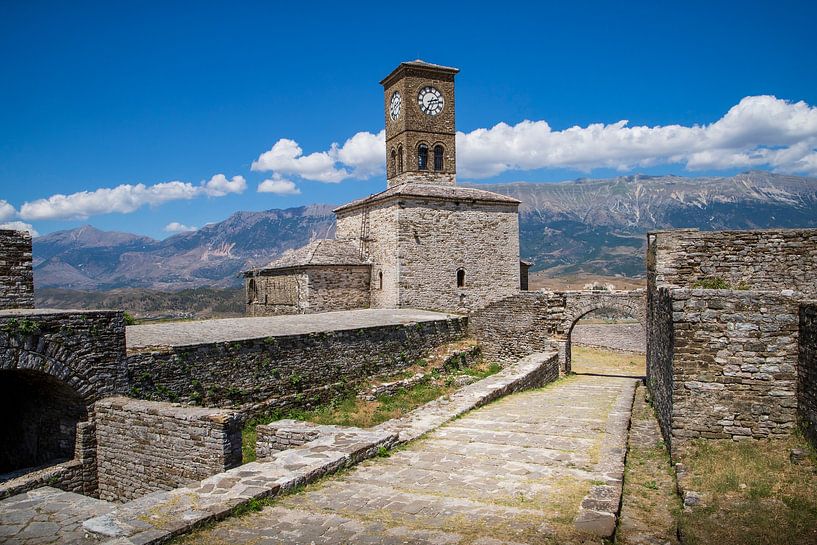 Tour de l'horloge de Gjirokaster par Antwan Janssen