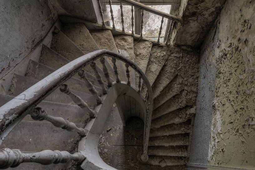 Decay Stairs van Vivian Teuns