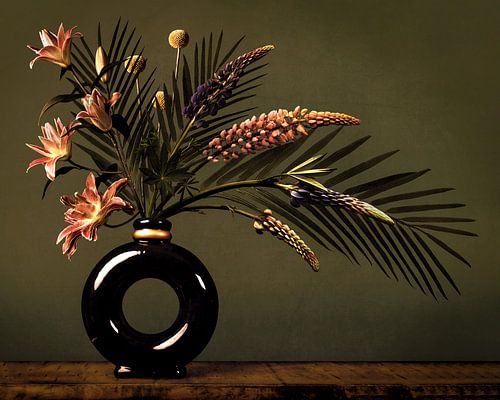 Blumen Stillleben Lupinen & Lilien von Petri Vermunt