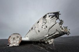 Vliegtuigwrak by René Wolters