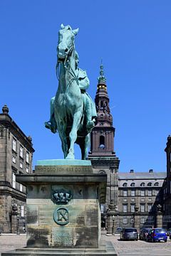 Statue of King Christian IX by Frank's Awesome Travels