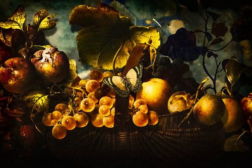 Mand met Fruit uit de Gouden Eeuw en een Vlinder