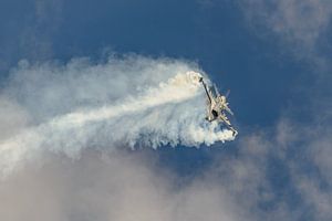 L'équipe de démonstration des pilotes démontre la manœuvrabilité des F-16.