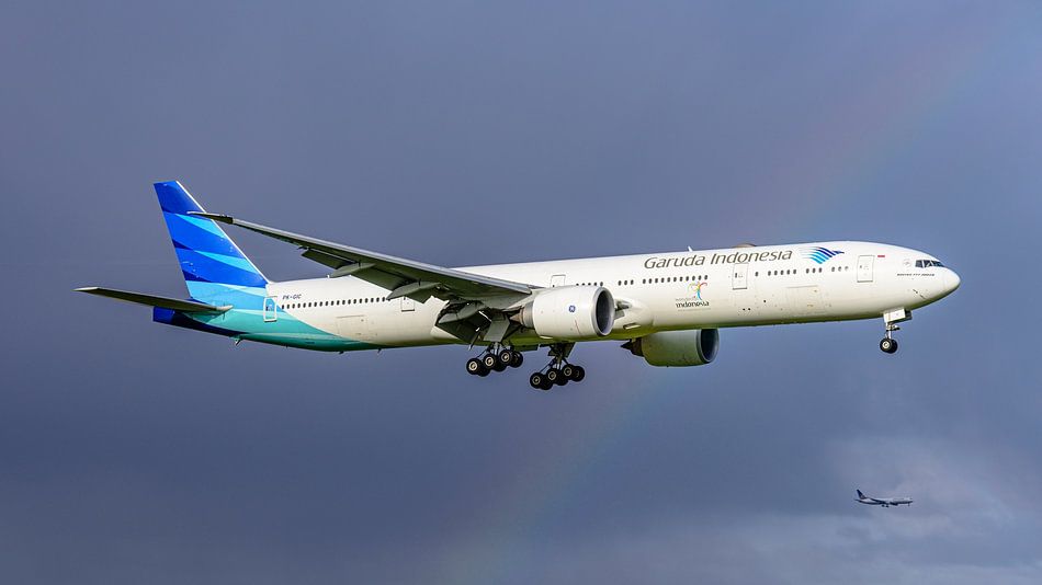 Landing Garuda Indonesia Boeing 777-300ER. by Jaap van den Berg on ...