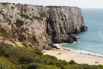 Great view on the Algarve coastline van André Hamerpagt