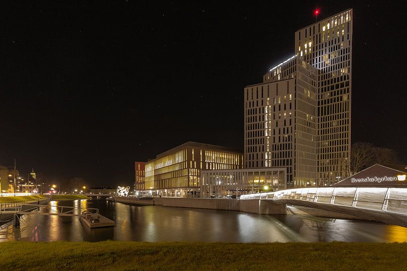 Clarion Hotel Malmö by night by Ivo Bentes