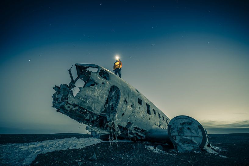Dämmerung am Wrack von Denis Feiner