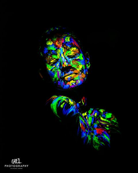 Neon portrait by Michiel Tempert