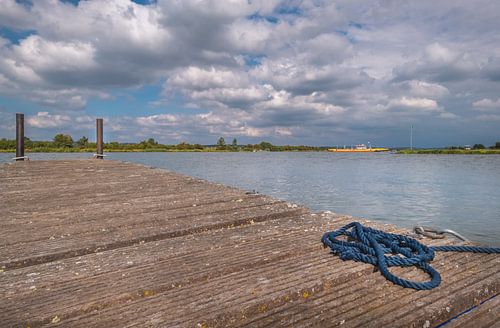 Houten aanlegsteiger bij veerpont Eck en Wiel - Amerongen