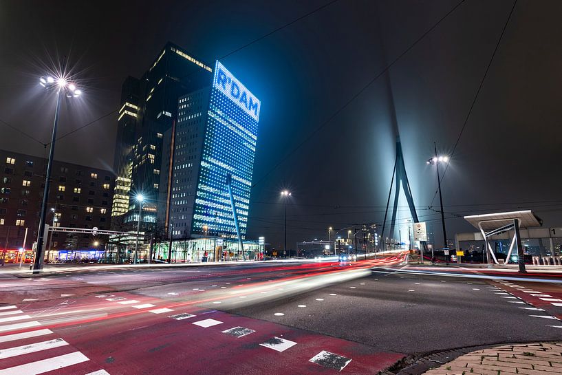 Rotterdam Wilhelminapier lighttrails van Midi010 Fotografie