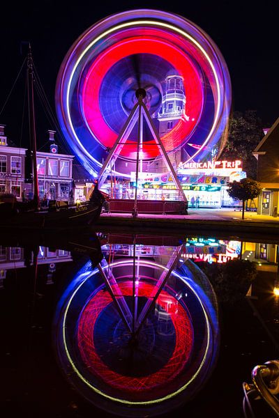 Reuzenrad bij Kermis in het Friese Lemmer, Friesland in Nederland van Atelier Liesjes