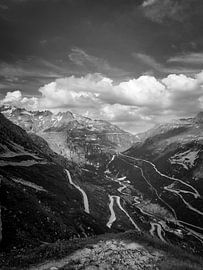 Pass road Aplen by Patrick van Lion