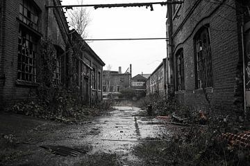 Verlaten Kristalfabriek van Michel Klanke