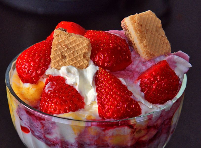 Aardbeien ijs dessert van Edgar Schermaul