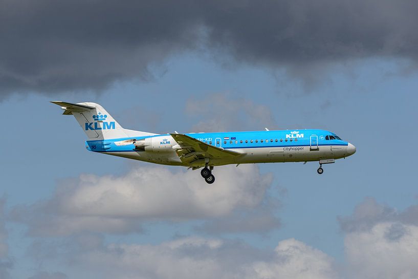 KLM Cityhopper Fokker 70 (PH-KZI). par Jaap van den Berg
