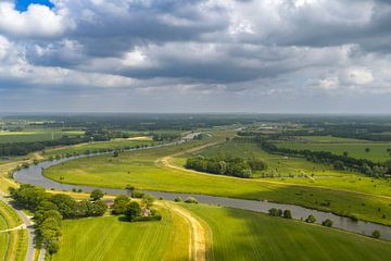 Vecht landschap van bovenaf gezien tijdens de lente van Sjoerd van der Wal Fotografie