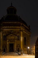 Das Stadtbild von Middelburg bei Nacht im Winter