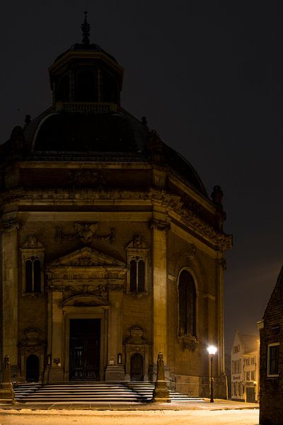 Middelburg cityscape at night in winter by Robbert De Reus