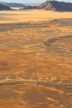 Woestijn landschap Namibië met bergen. Zen, rust van Bobsphotography