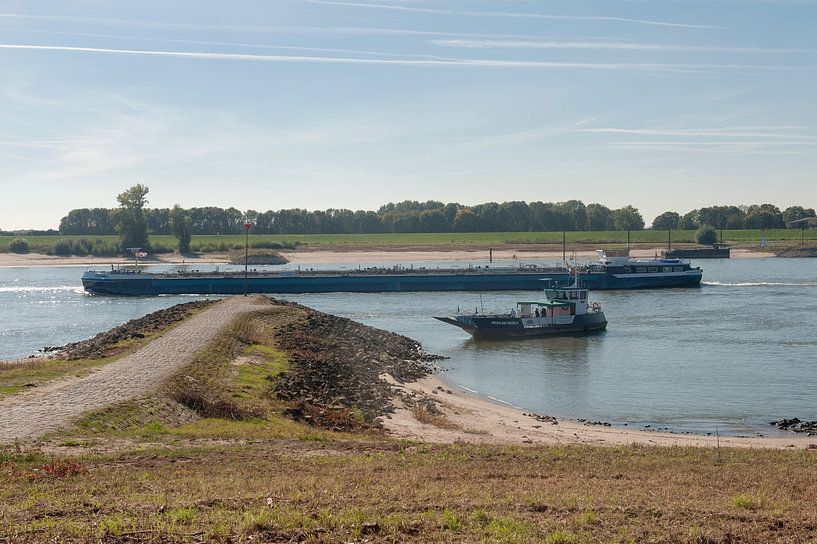 Pannerden ferry by Richard Wareham