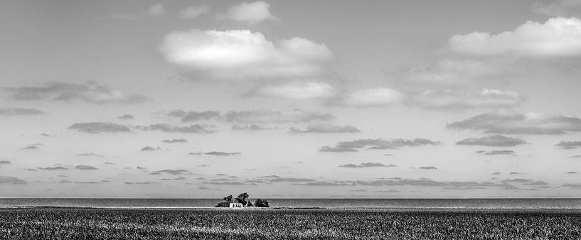 Huisje aan de dijk by Harrie Muis