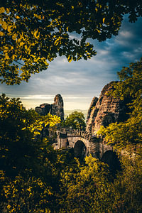 Deutschland, die Bastei Brücke im Elbsandsteingebirge in Sachsen