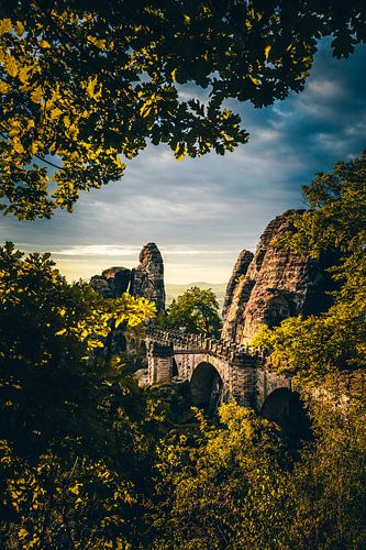 Duitsland, de Bastei-brug in het Elbezandsteengebergte in Saksen